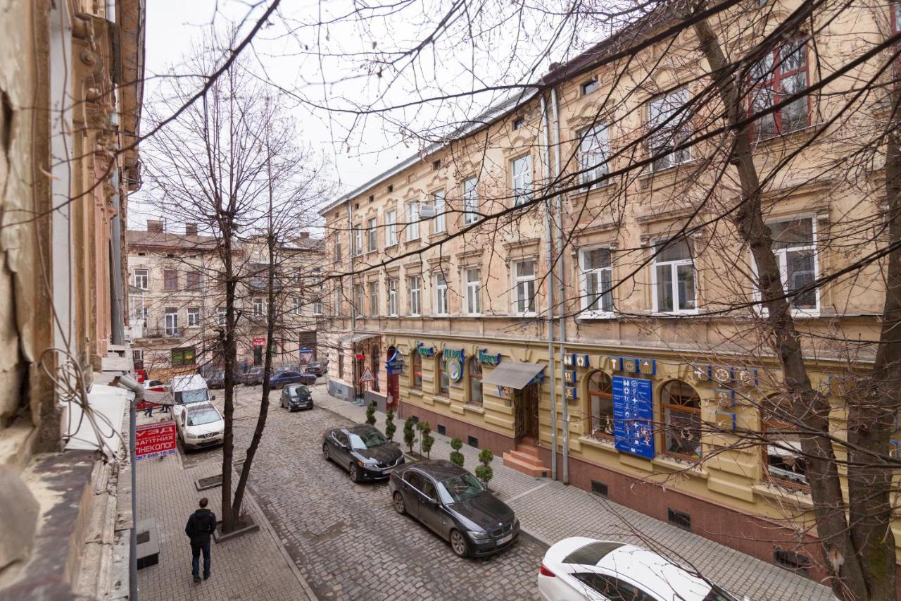 3Х Комнатная Уютная Квартира В Центре Львова エクステリア 写真